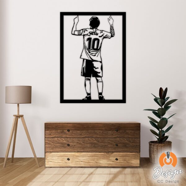 MESSI MIRANDO EL CIELO